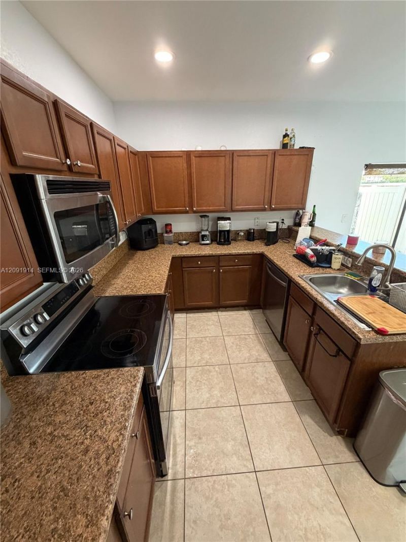 3515 W 89th Pl , Hialeah, FL 33018 Photo