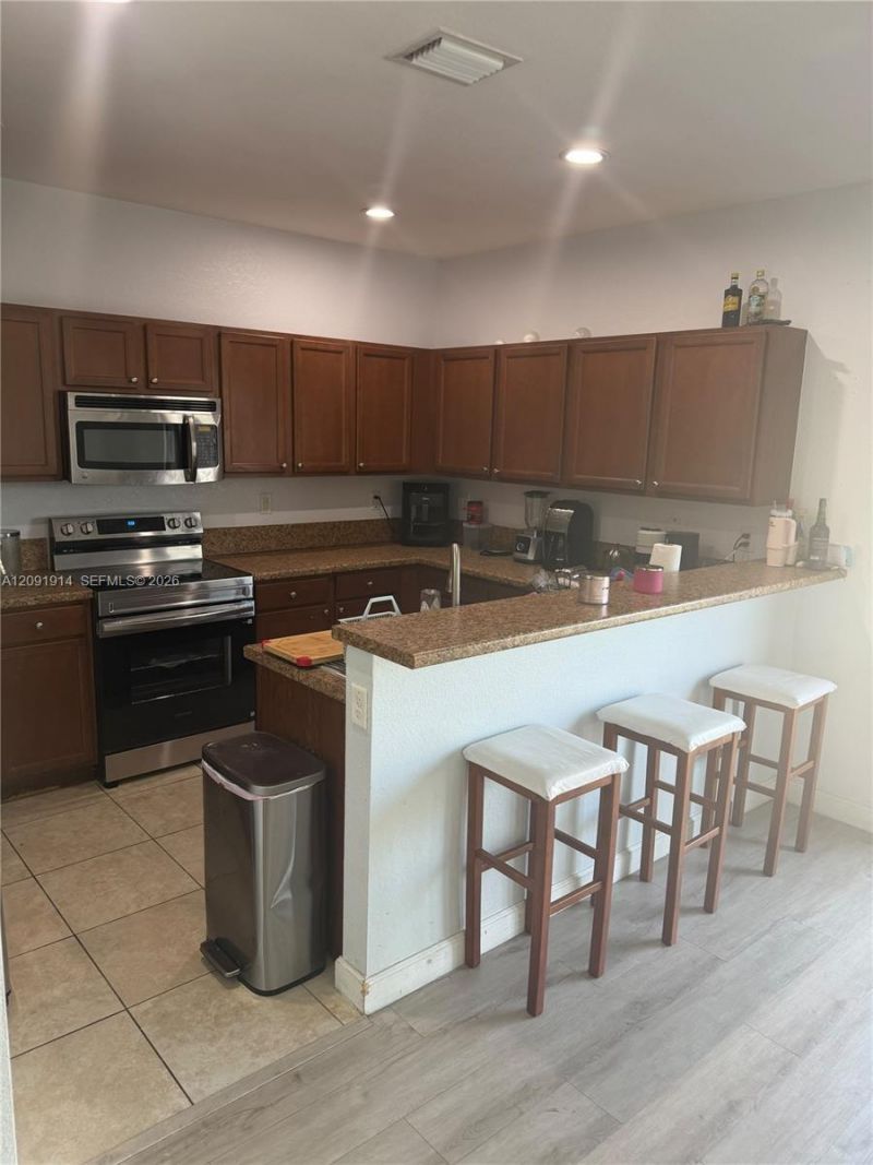 3515 W 89th Pl , Hialeah, FL 33018 Photo