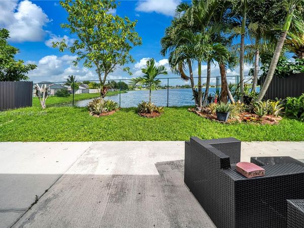 20273 NW 32nd Ave , Miami Gardens, FL 33056