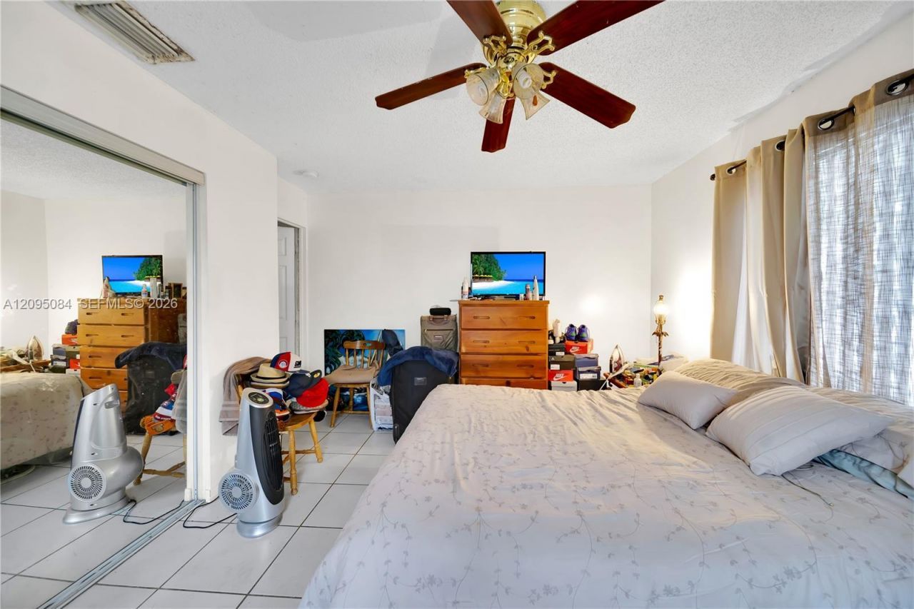 20273 NW 32nd Ave , Miami Gardens, FL 33056 Photo