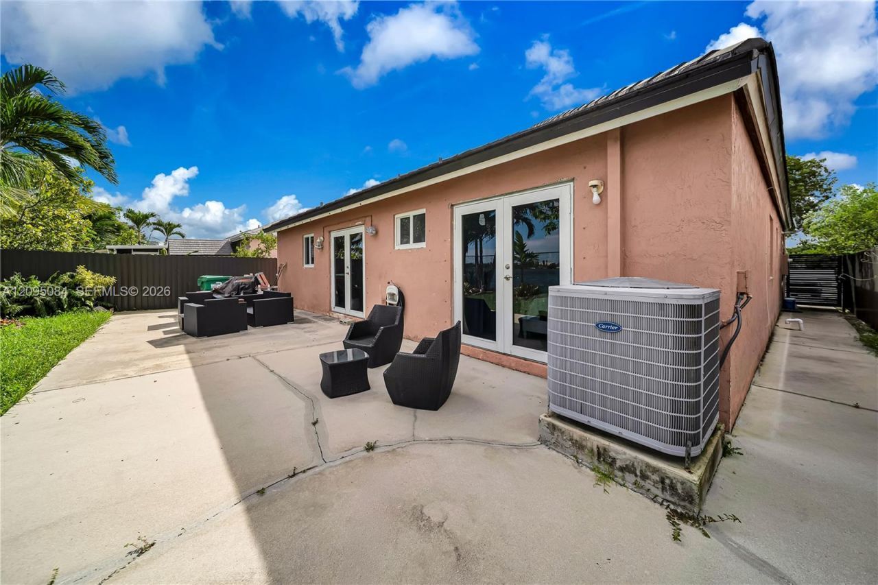 20273 NW 32nd Ave , Miami Gardens, FL 33056 Photo