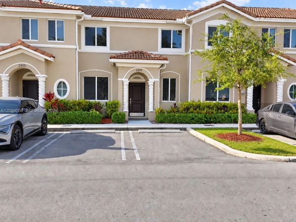 2419 SE 11th St , Homestead, FL 33035