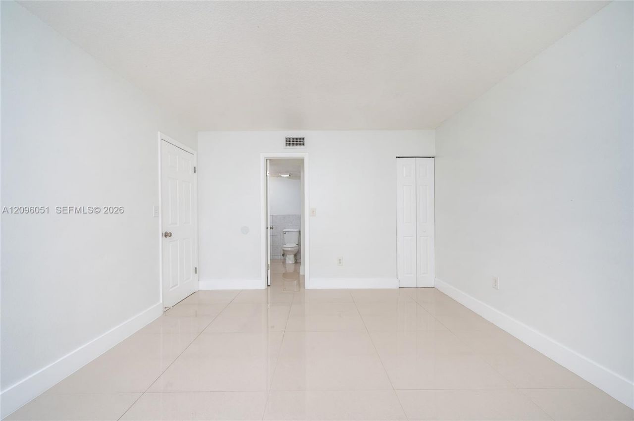 4709 NW 7th St , Unit 305-9, Miami, FL 33126 Photo