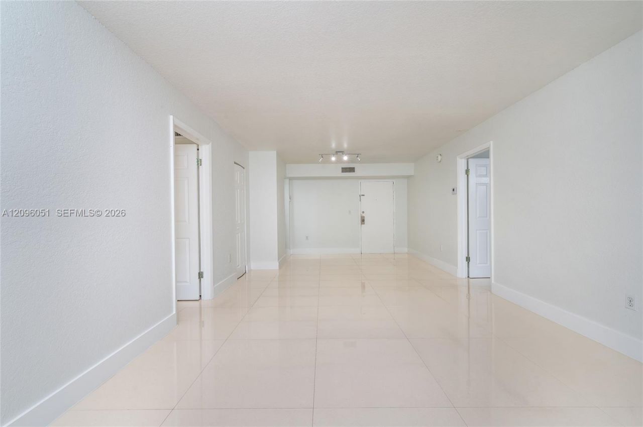 4709 NW 7th St , Unit 305-9, Miami, FL 33126 Photo