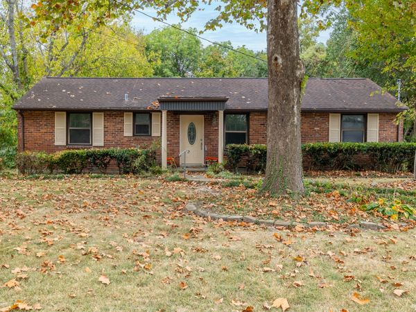 631 Elysian Fields Rd , Nashville, TN 37211