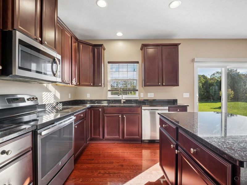 9756 Crooked Creek Drive, Clearcreek Township, OH 45458 Photo 6