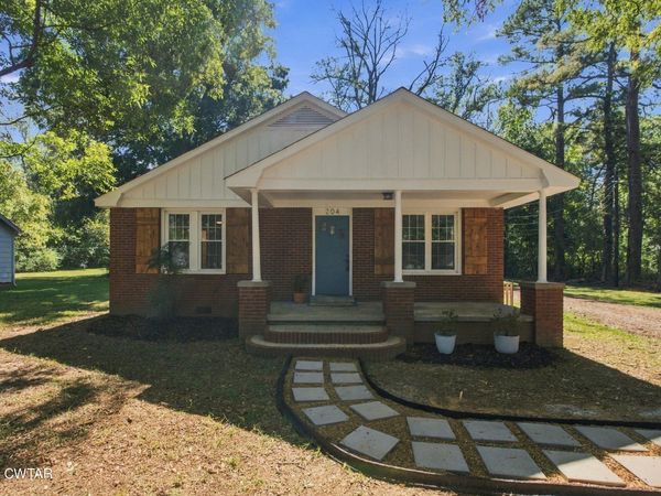 204 Bolivar Highway , Jackson, TN 38301