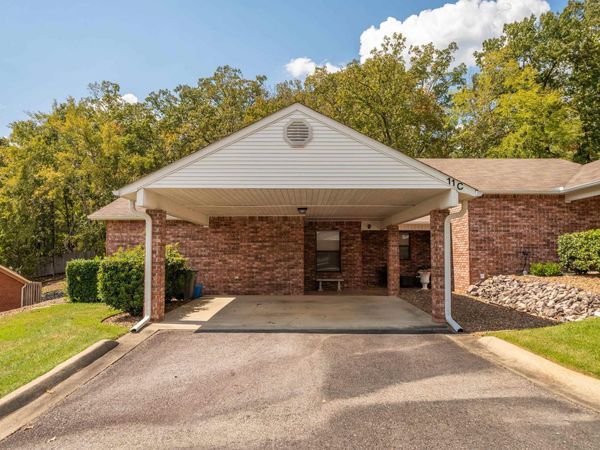 500 Pakis Street, Hot Springs, AR 71913