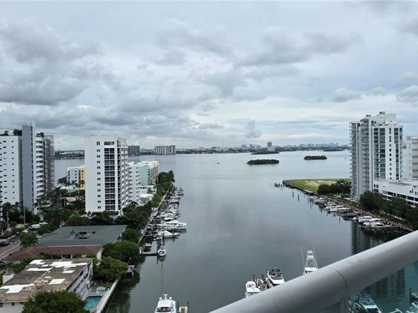 7900 Harbor Island Dr , Unit PH19, North Bay Village, FL 33141
