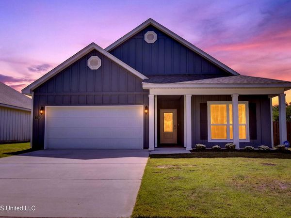 7753 Coral Lane, Ocean Springs, MS 39564