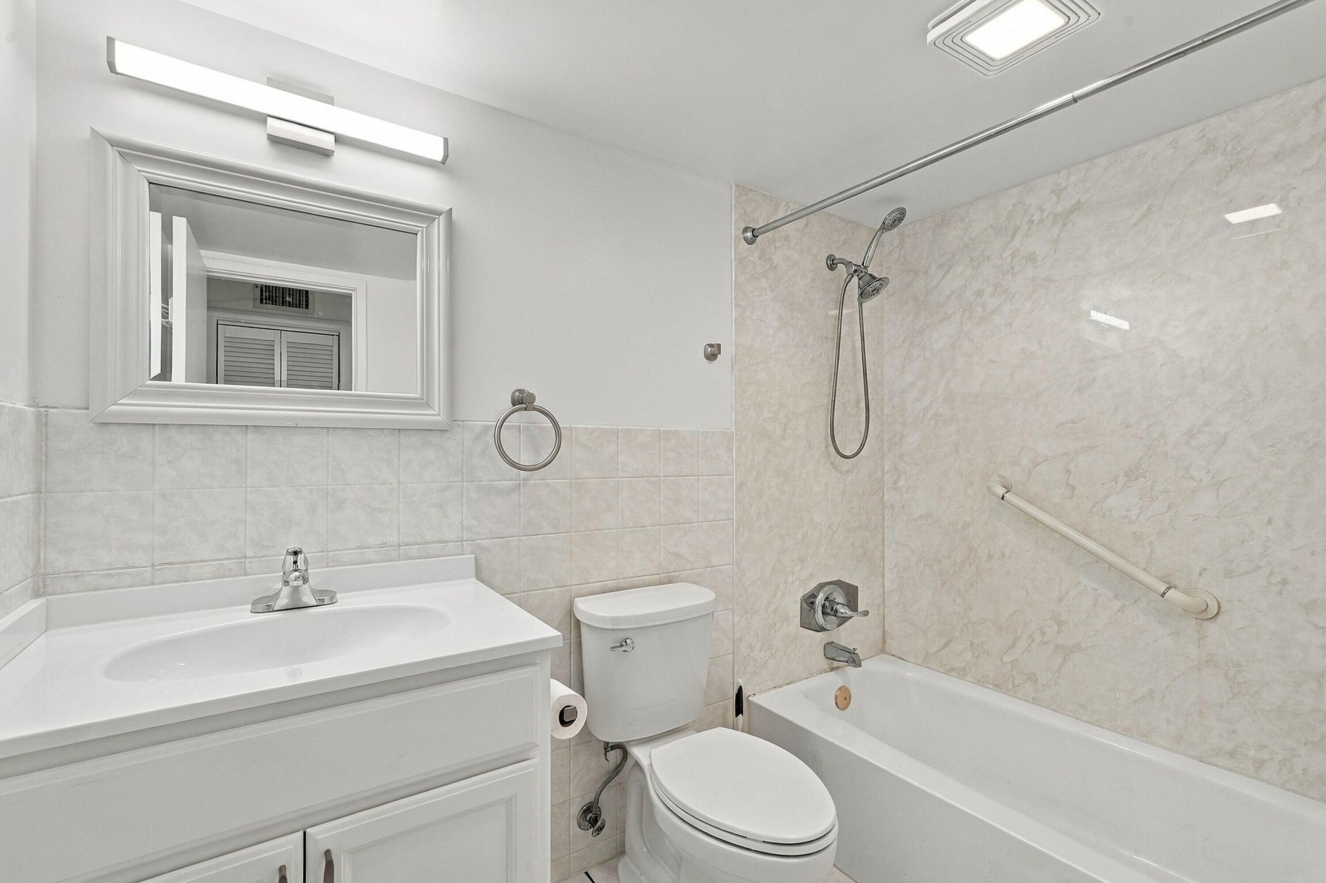 175 NE 203rd Terrace, Unit 24, Miami, FL 33179 Photo