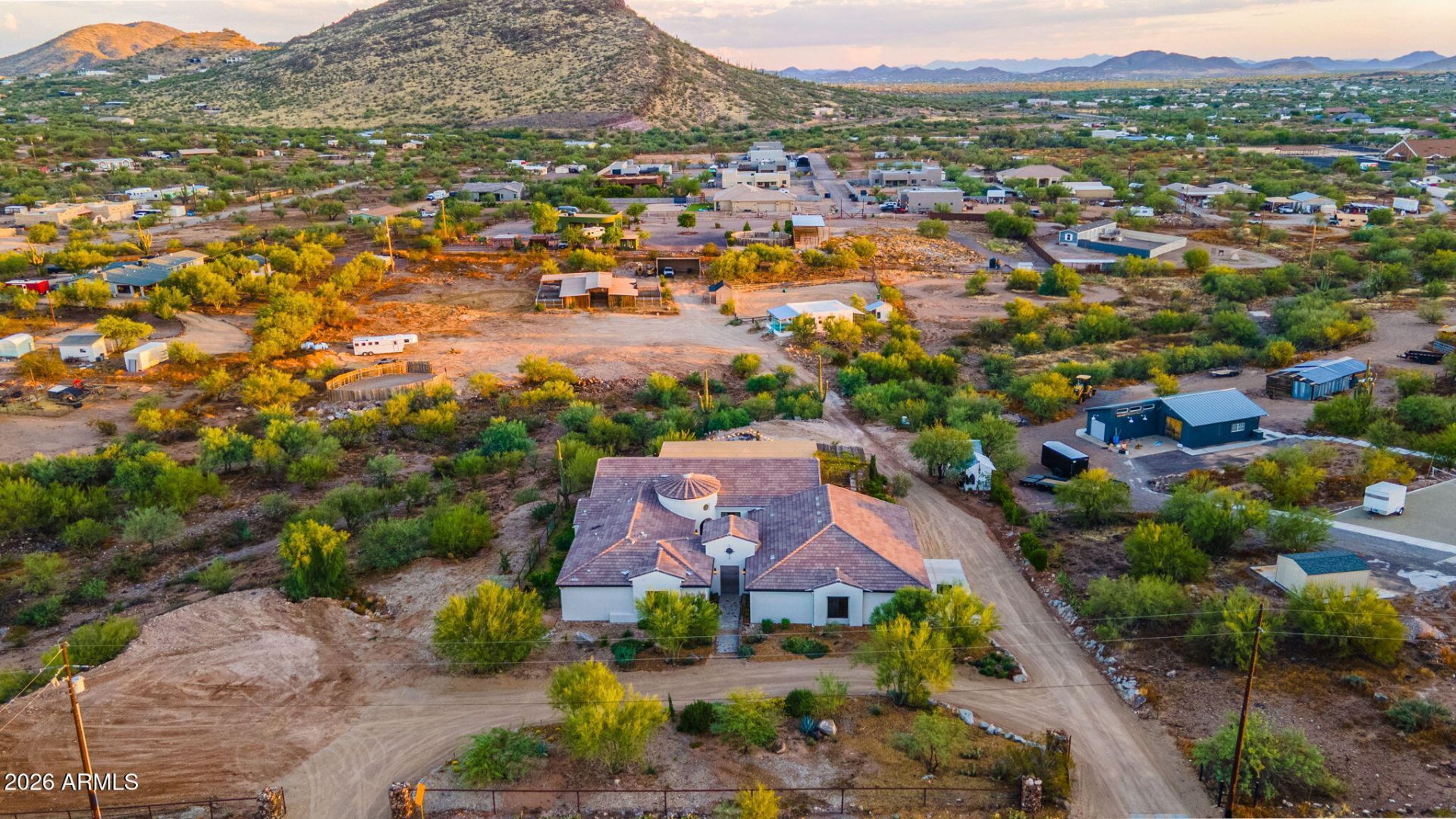 315 E SABROSA Drive, New River, AZ 85087
