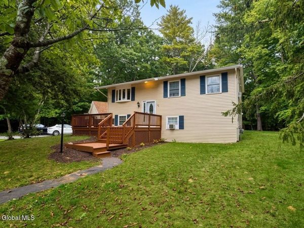 39 Whippletree Road, Ballston Spa, NY 12020