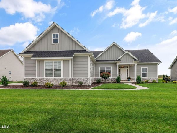 25236 John F Mccarthy Way, Perrysburg, OH 43551