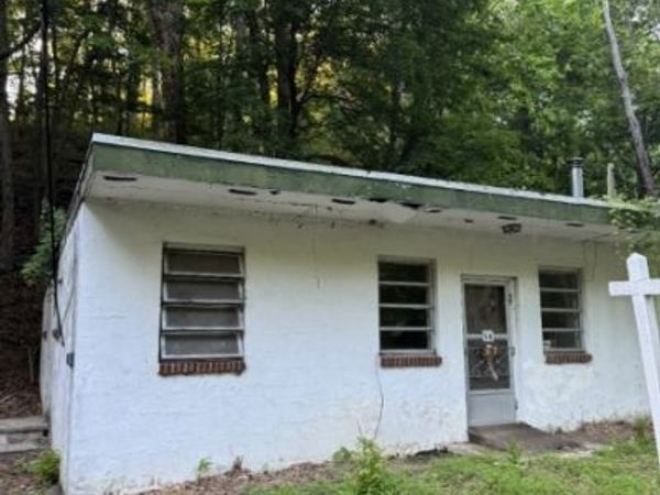 58 Hollow Rd, Lebanon, NJ 08826