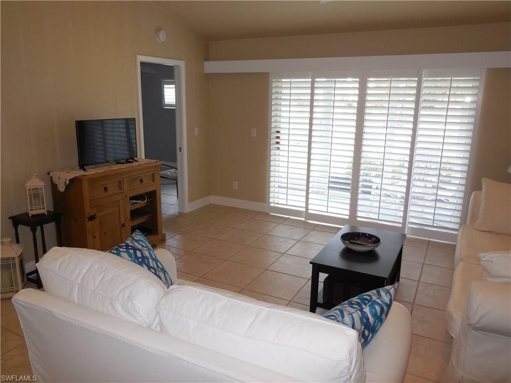 114 Quail Forest Blvd , Unit 7, Naples, FL 34105 Photo