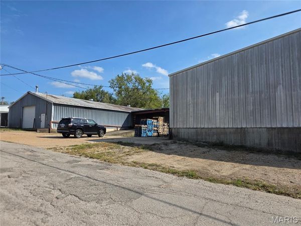 103,105,107 11th Street , Crocker, MO 65452