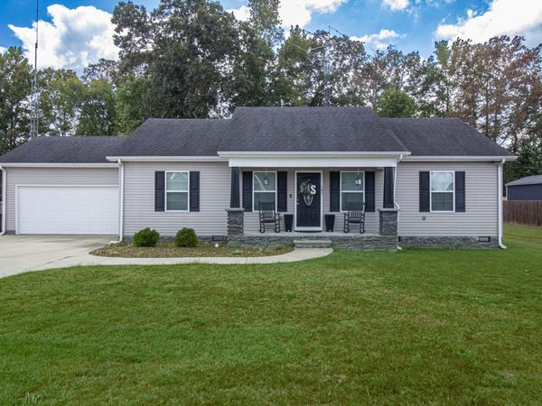 103 Williamsburg Blvd , Tullahoma, TN 37388