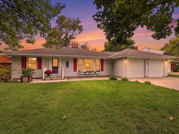 137 N Morningside Drive, Le Sueur, MN 56058