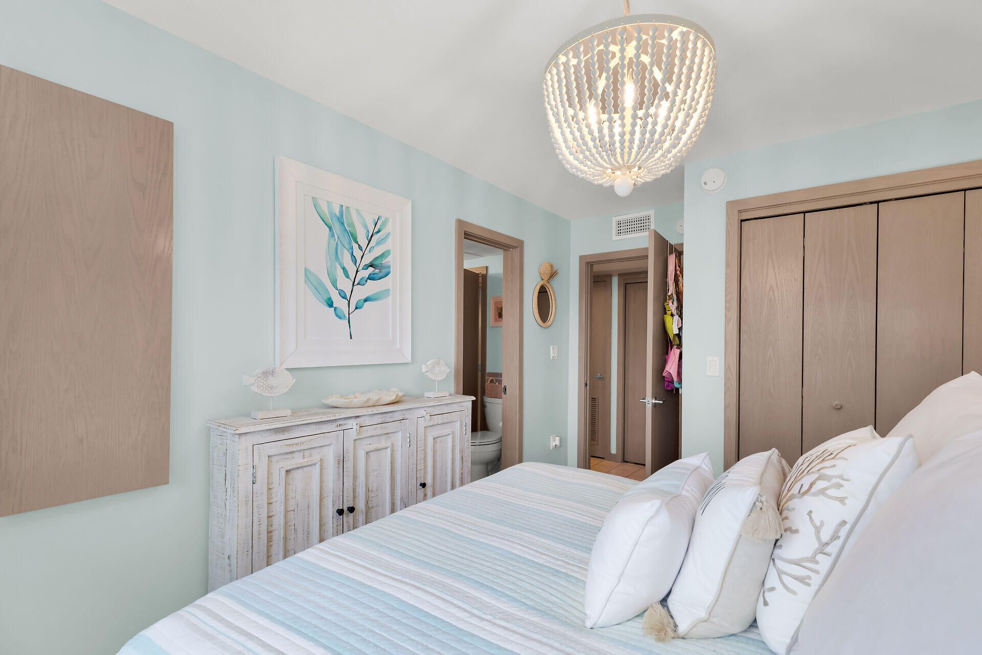 1025 W Ocean Drive, Unit 2 W, Key Colony, FL 33051 Photo