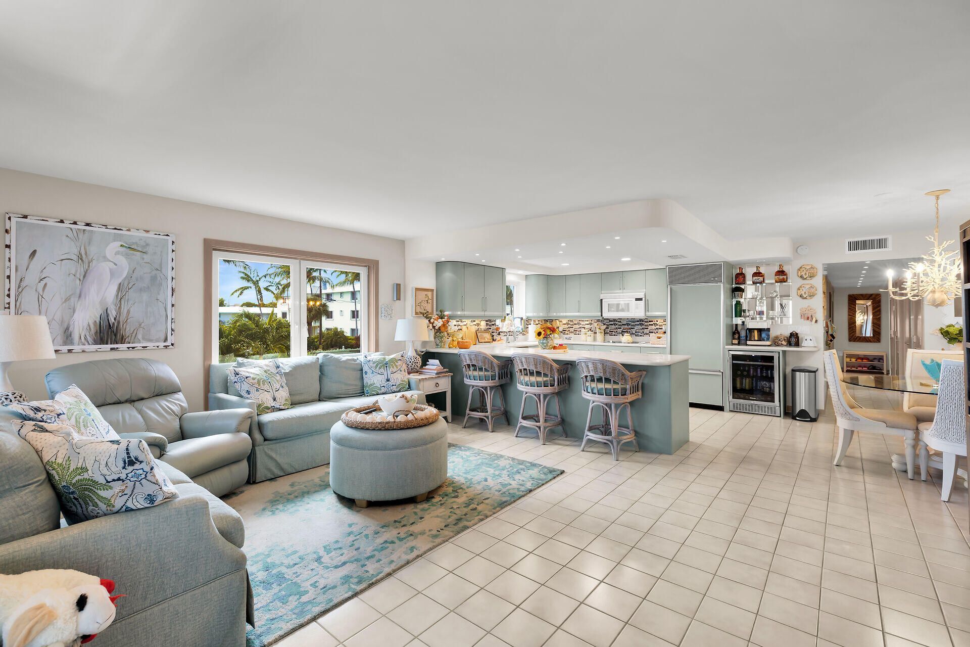 1025 W Ocean Drive, Unit 2 W, Key Colony, FL 33051 Photo