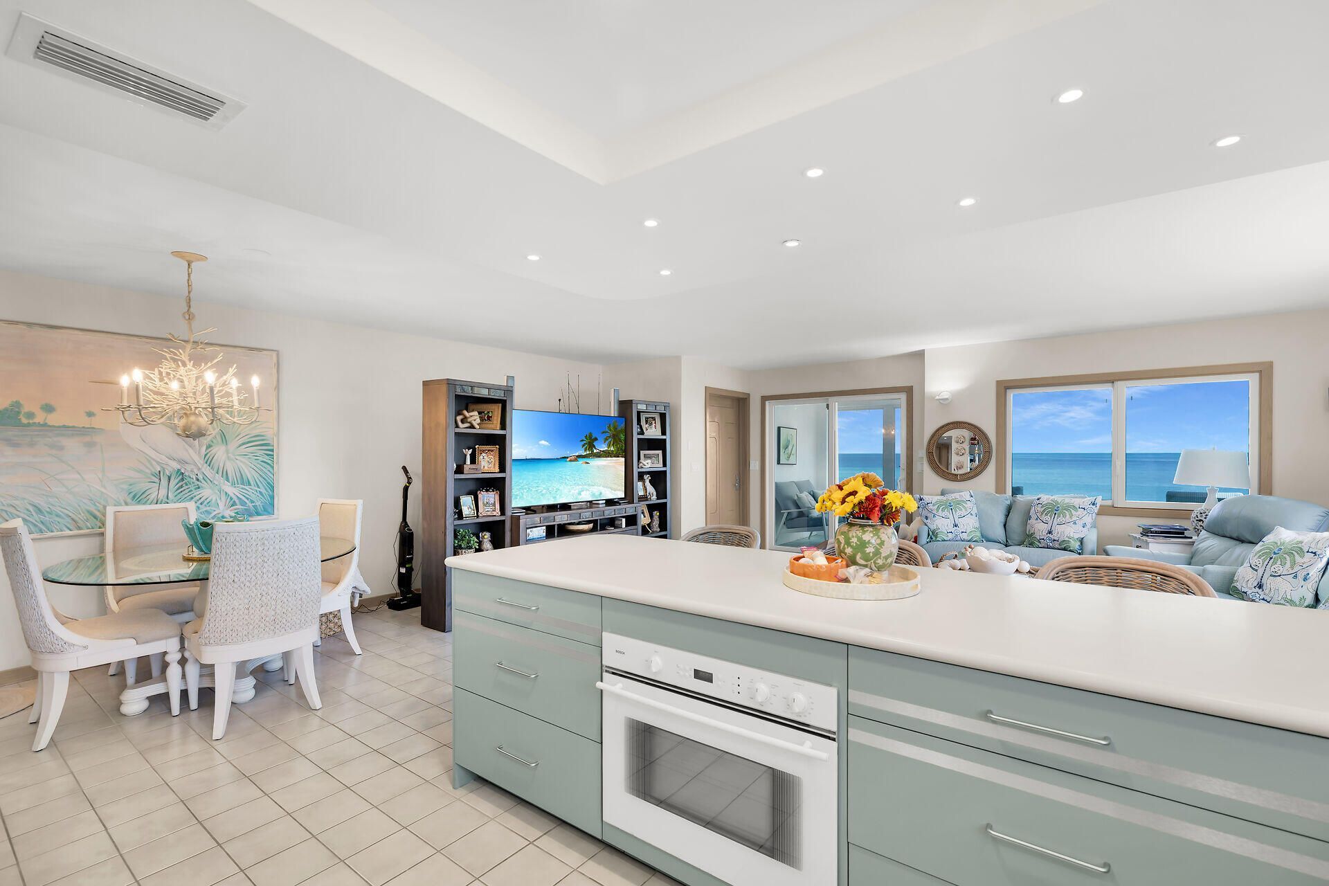 1025 W Ocean Drive, Unit 2 W, Key Colony, FL 33051 Photo