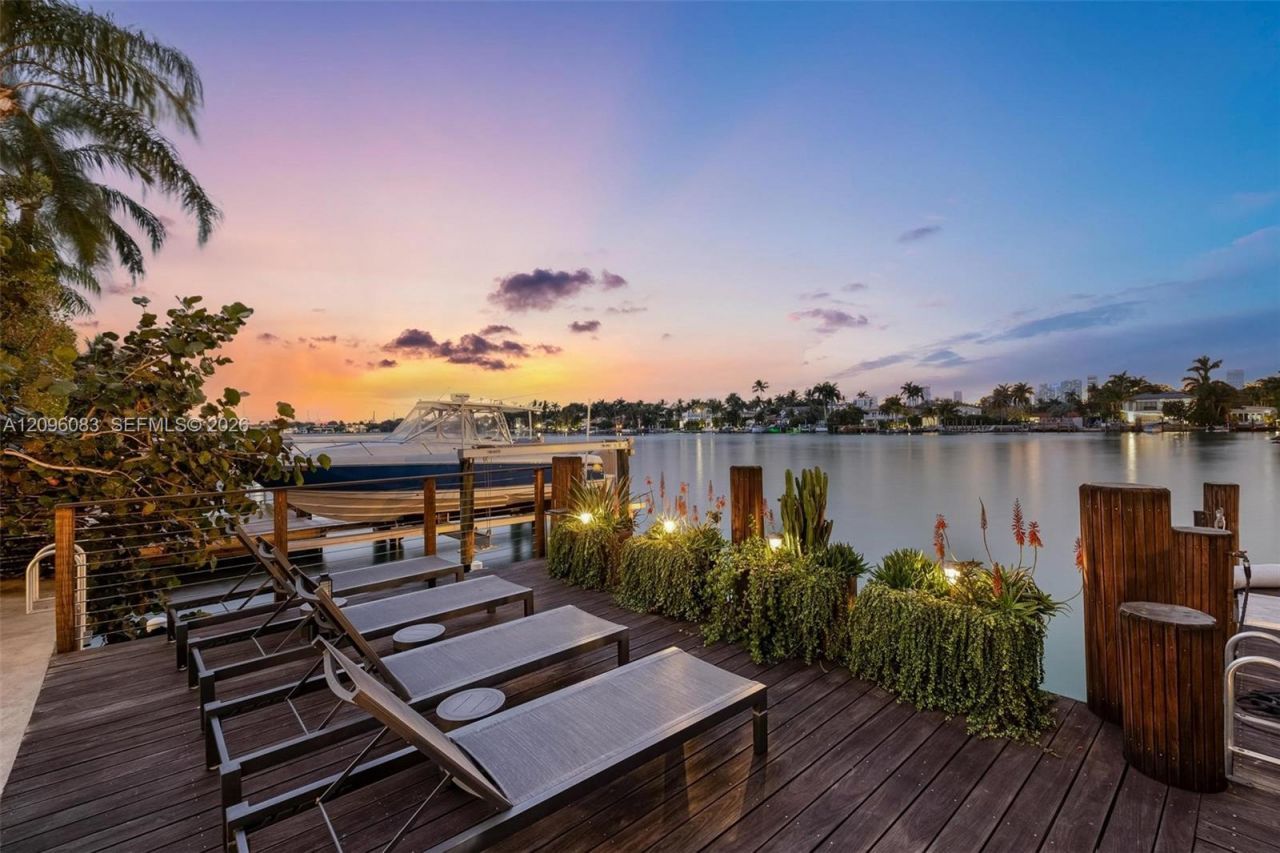 226 W Rivo Alto Dr , Miami Beach, FL 33139 Photo