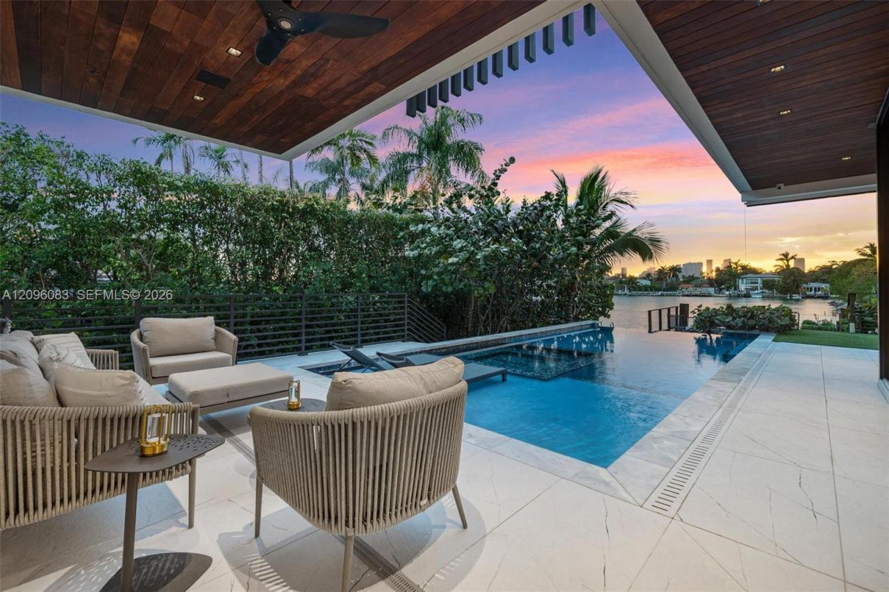 226 W Rivo Alto Dr , Miami Beach, FL 33139 Photo