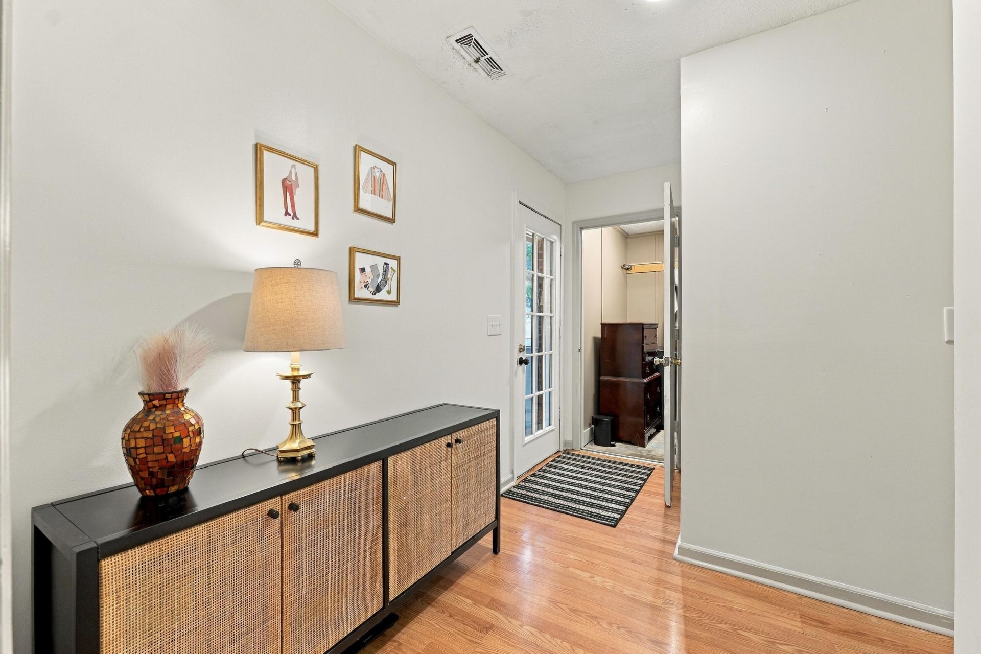 6 Ravenna Avenue Photo 22