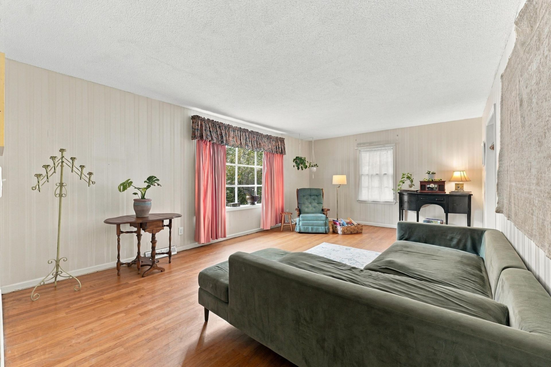 6 Ravenna Avenue Photo 23
