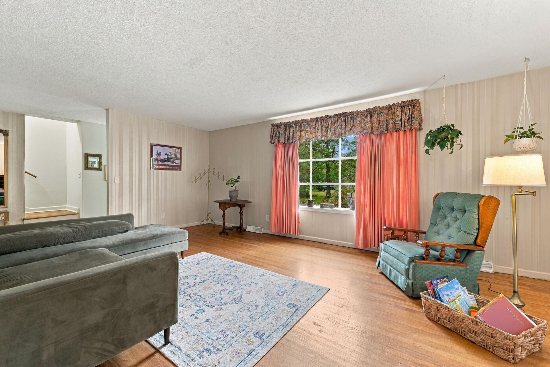 6 Ravenna Avenue Photo 24