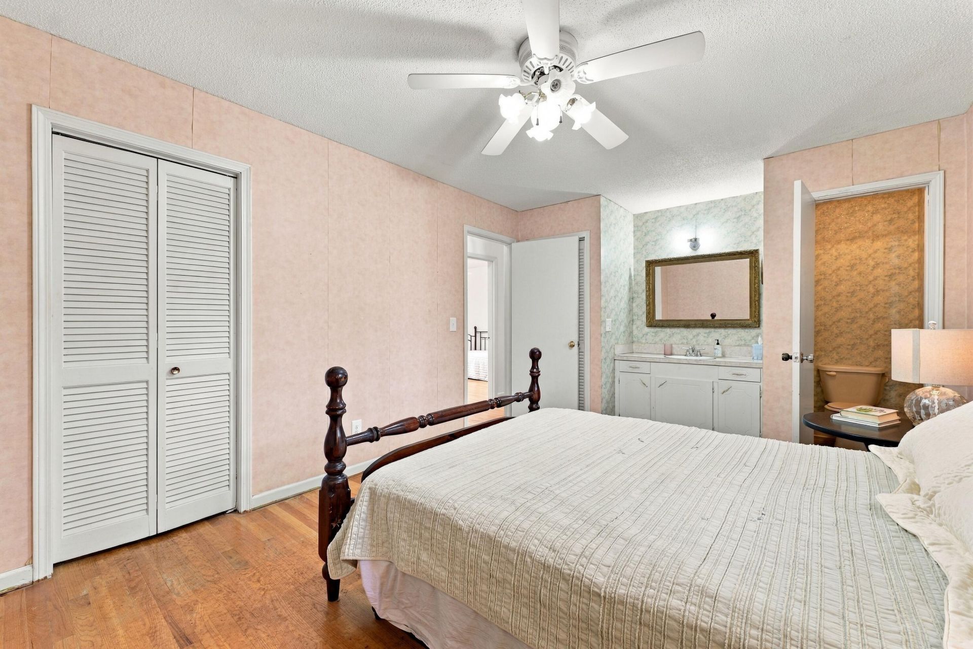 6 Ravenna Avenue Photo 31