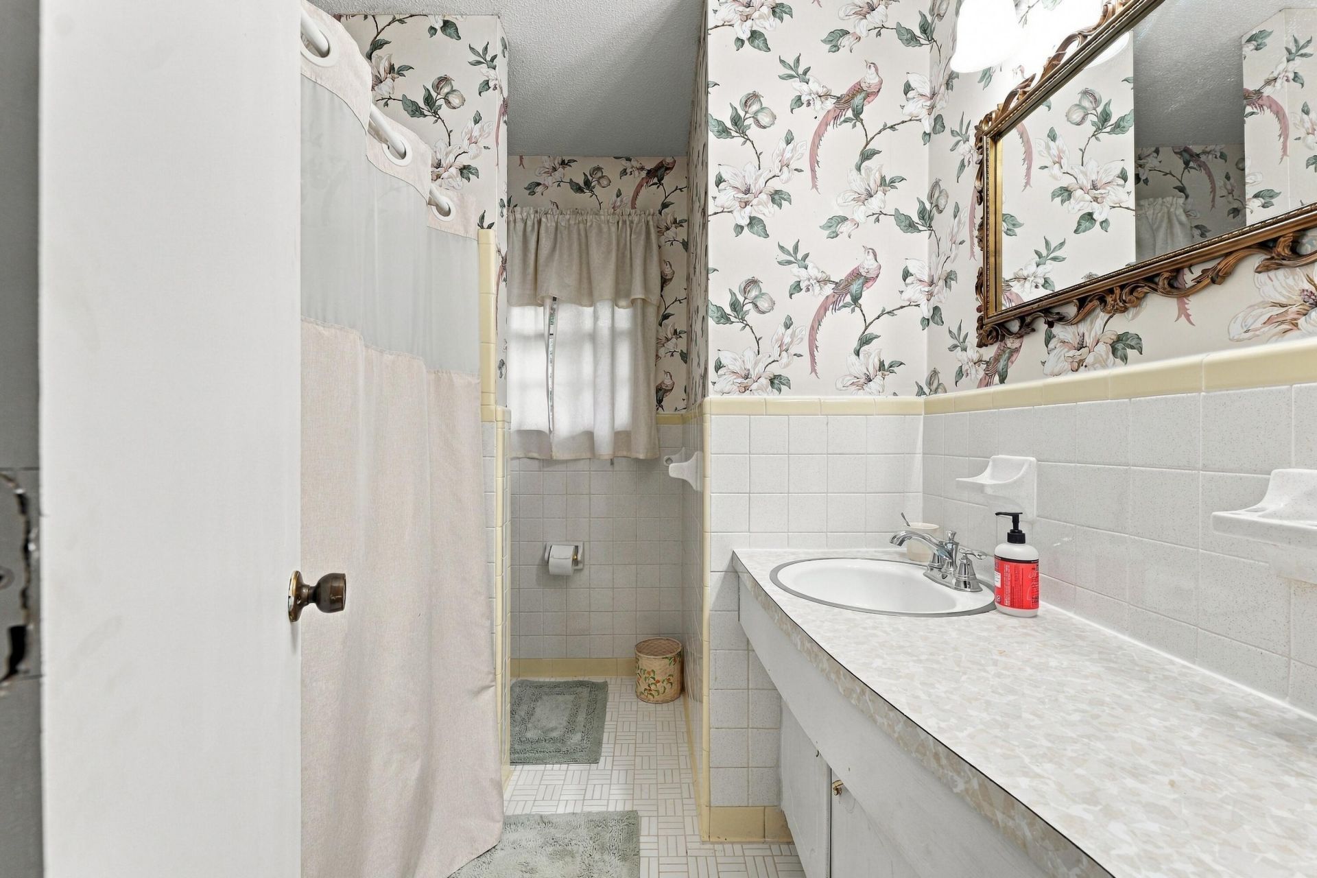 6 Ravenna Avenue Photo 34