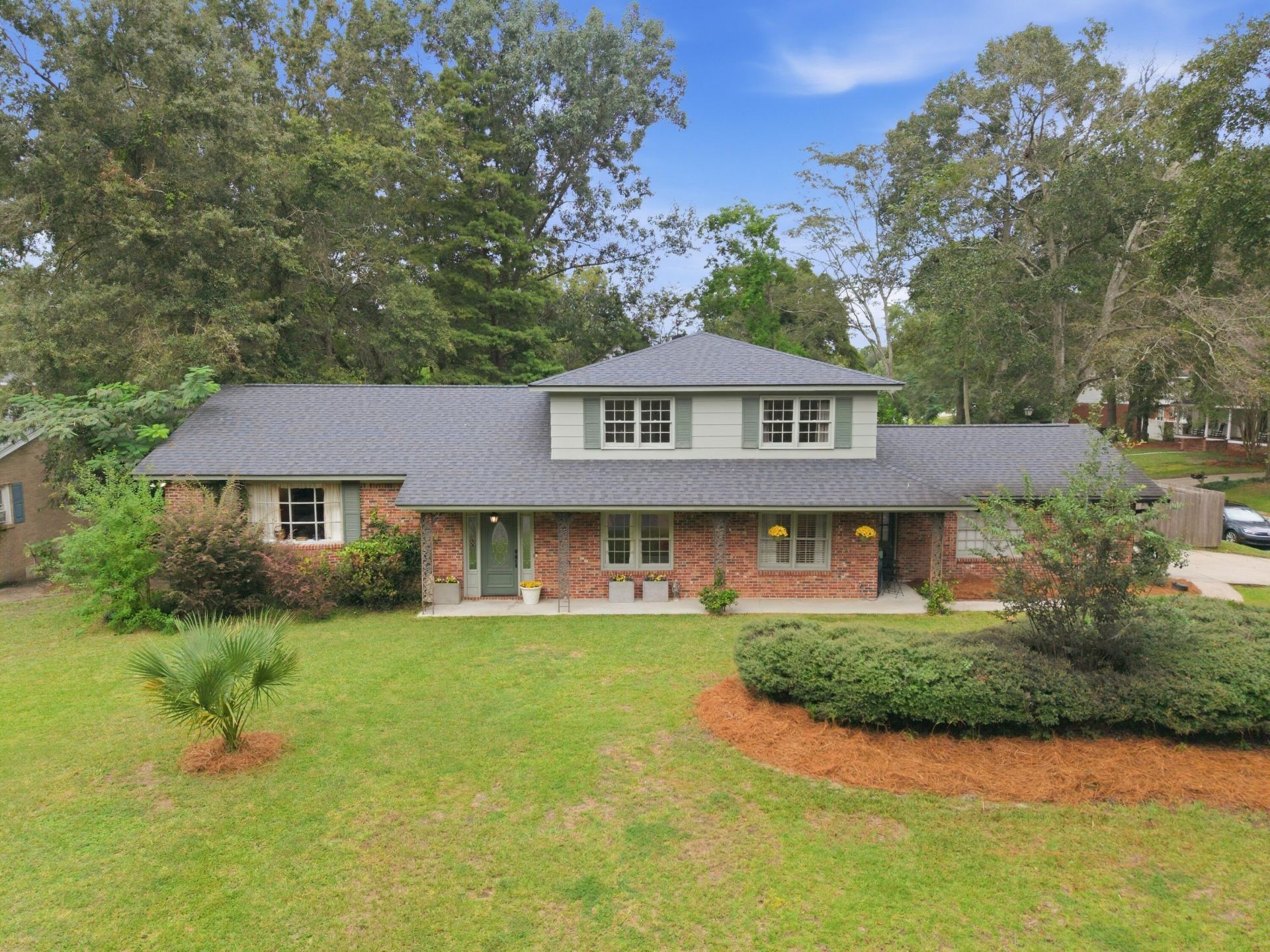 6 Ravenna Avenue Photo 5