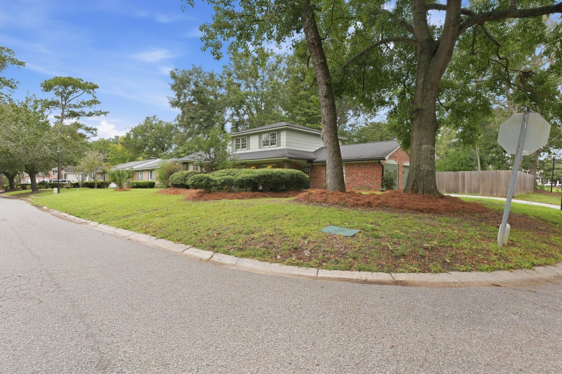 6 Ravenna Avenue Photo 7