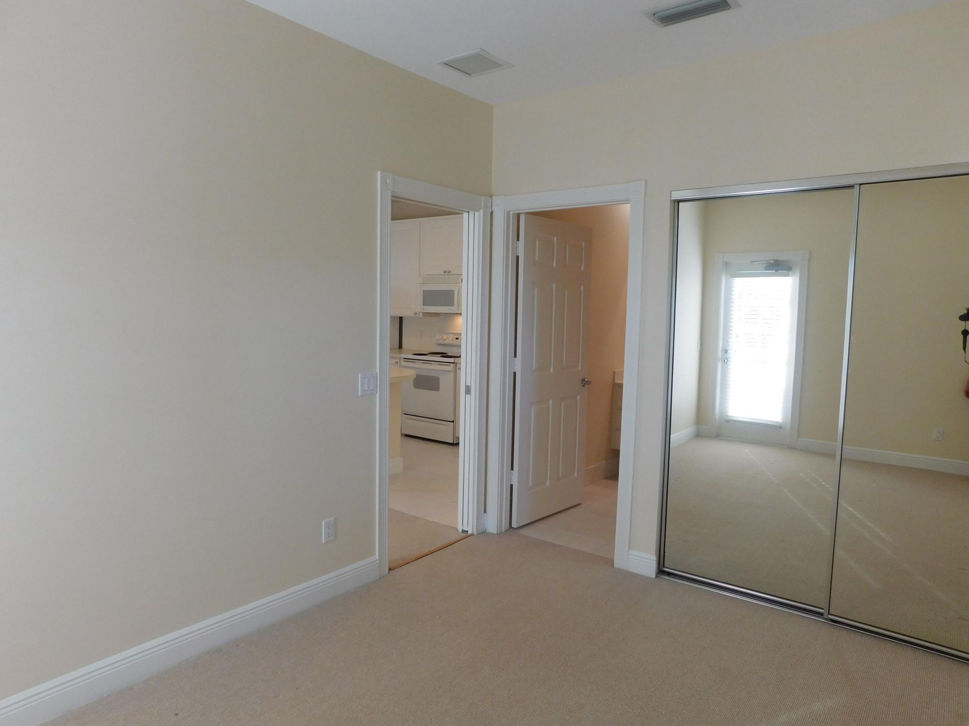 4014 Community Drive, Unit 1, Jupiter, FL 33458 Photo