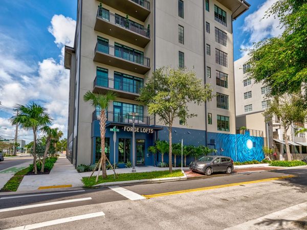 401 NW 1ST Avenue, Unit 206, Fort Lauderdale, FL 33301