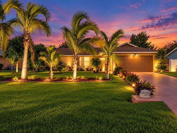 1909 SW IDAHO Lane, Port St. Lucie, FL 34953