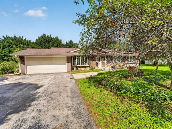 474 E Welsh Rd, Wales, WI 53183