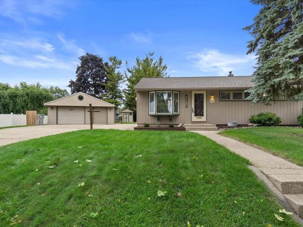 6536 W Burdick AVENUE, Franklin, WI 53132