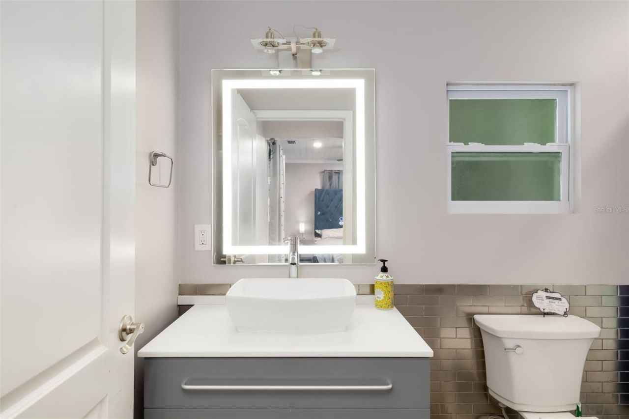 615 S Shade Avenue, Sarasota, FL 34237 Photo
