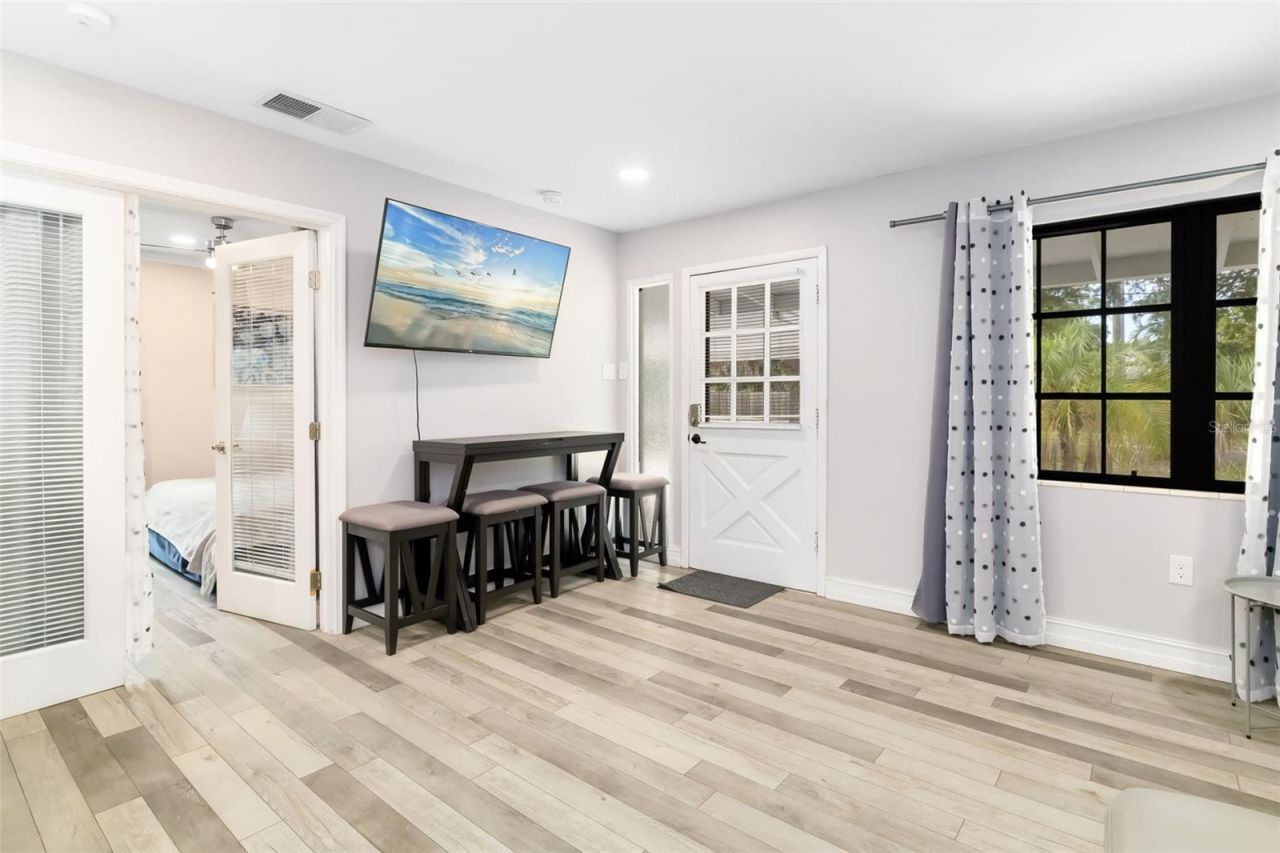 615 S Shade Avenue, Sarasota, FL 34237 Photo