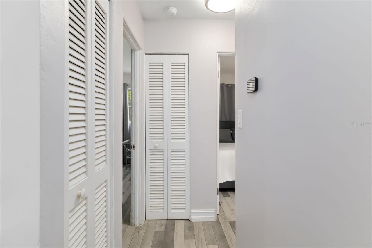615 S Shade Avenue, Sarasota, FL 34237 Photo