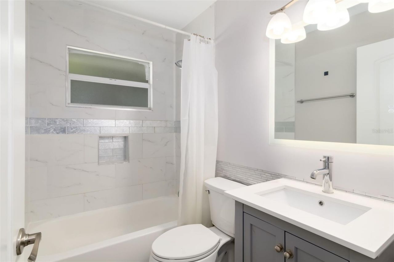 615 S Shade Avenue, Sarasota, FL 34237 Photo