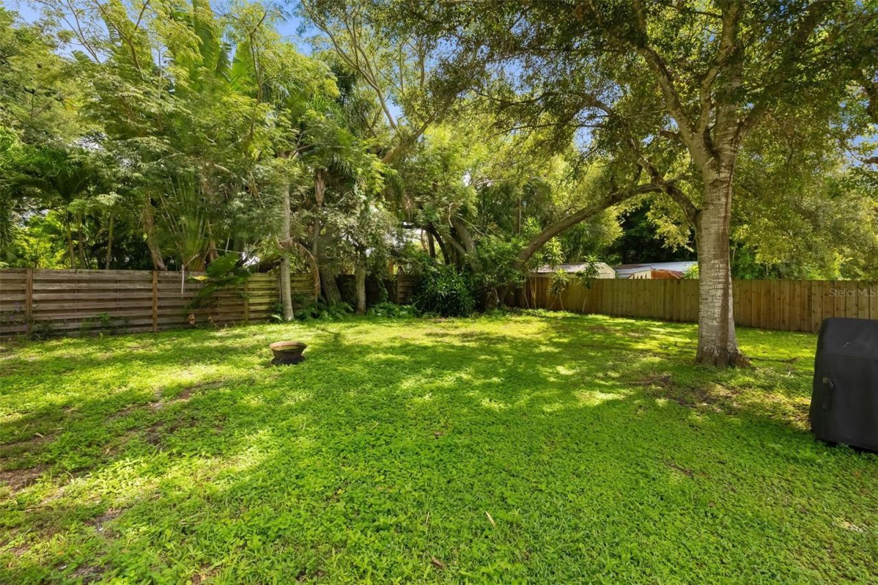 615 S Shade Avenue, Sarasota, FL 34237 Photo