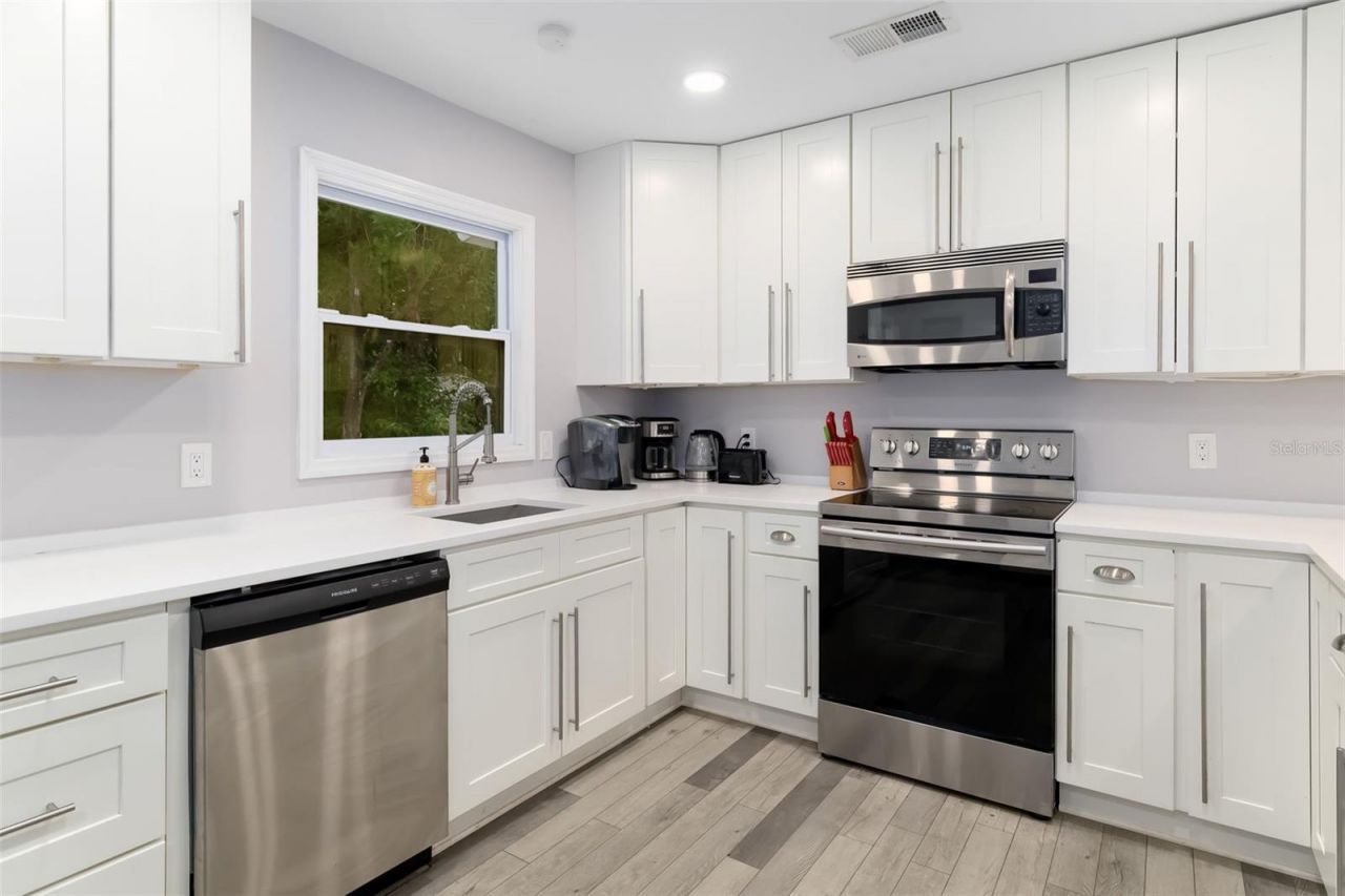 615 S Shade Avenue, Sarasota, FL 34237 Photo