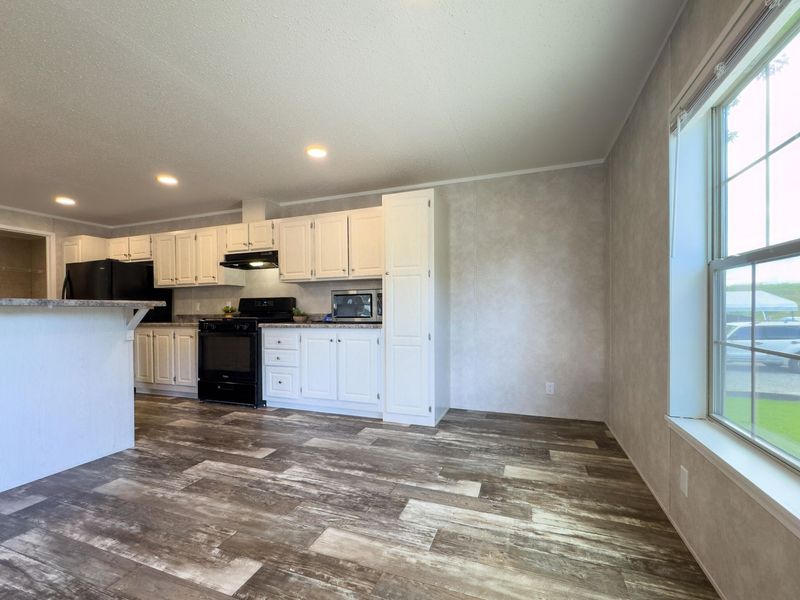 10885 Pine Circle, Unit #39, Lakeview, OH 43331 Photo 6