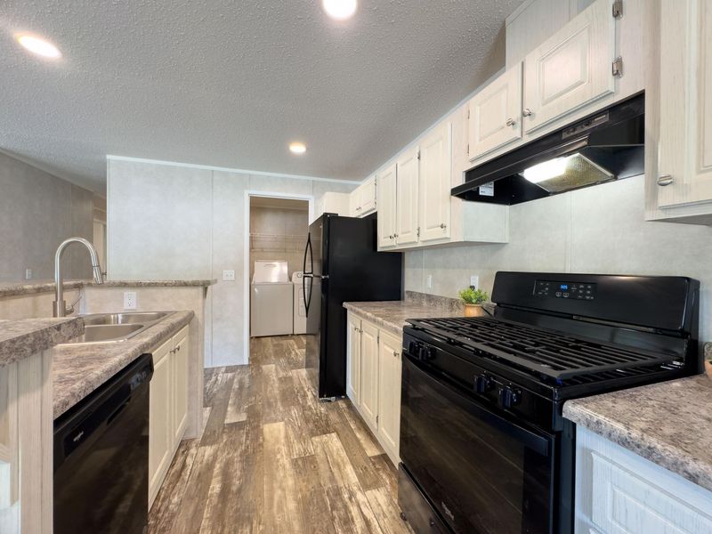 10885 Pine Circle, Unit #39, Lakeview, OH 43331 Photo 9