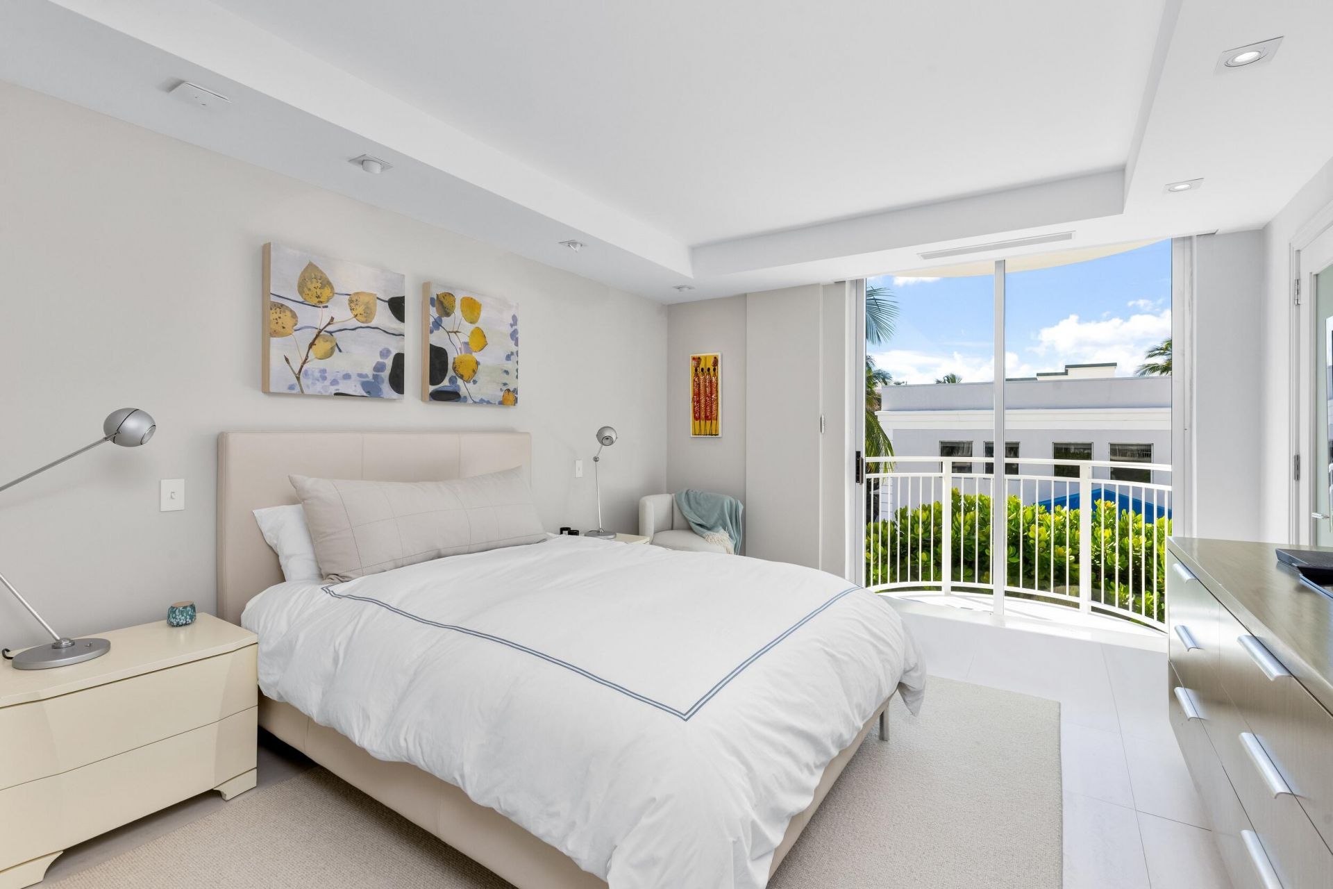 100 Worth Avenue, Unit 317, Palm Beach, FL 33480 Photo
