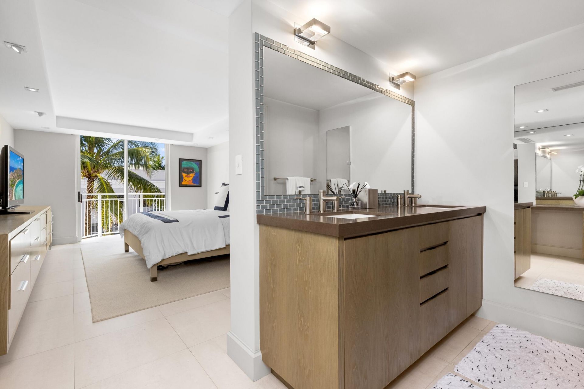 100 Worth Avenue, Unit 317, Palm Beach, FL 33480 Photo